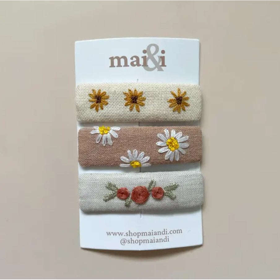 Mai & I Embroidered Snap Clip Set