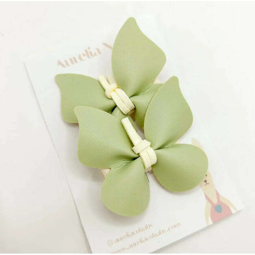 green-butterfly-clip