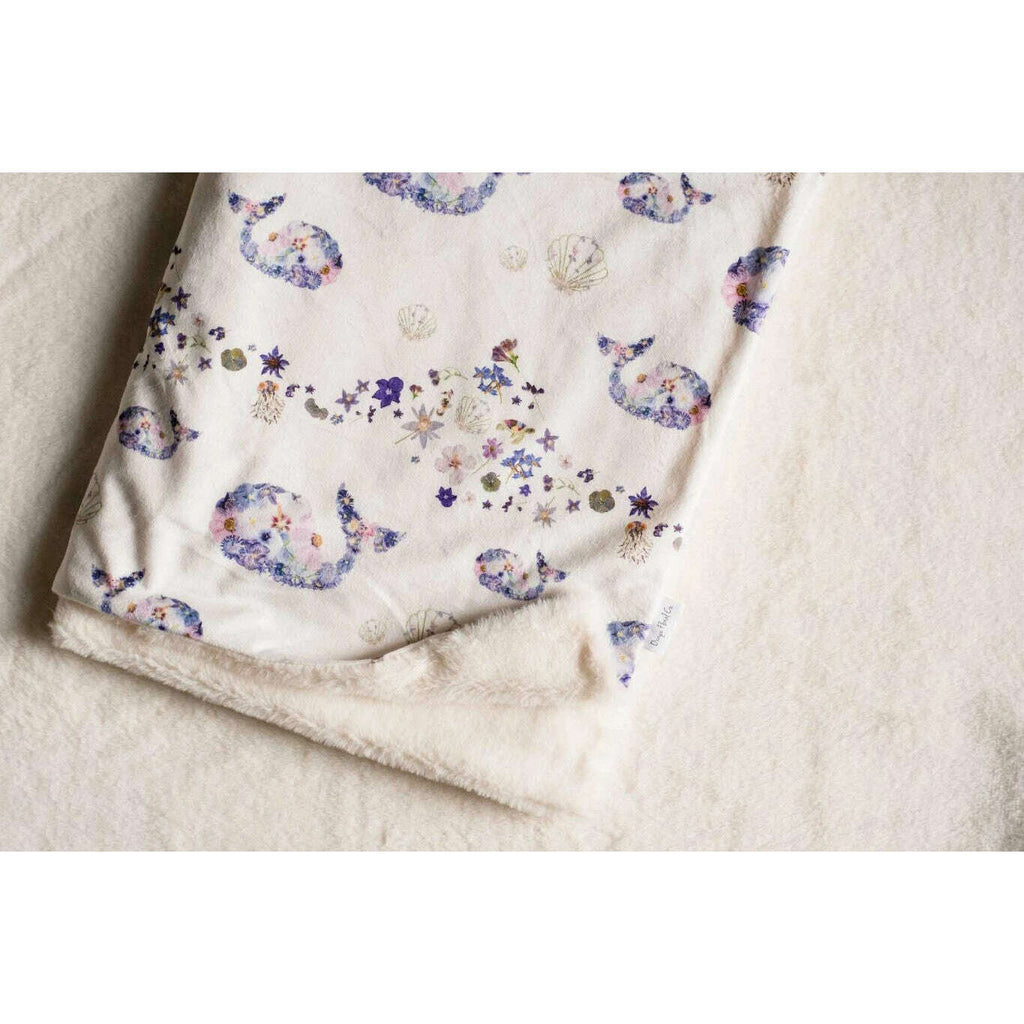 oxeye-floral-minky-blanket-waves-and-whales
